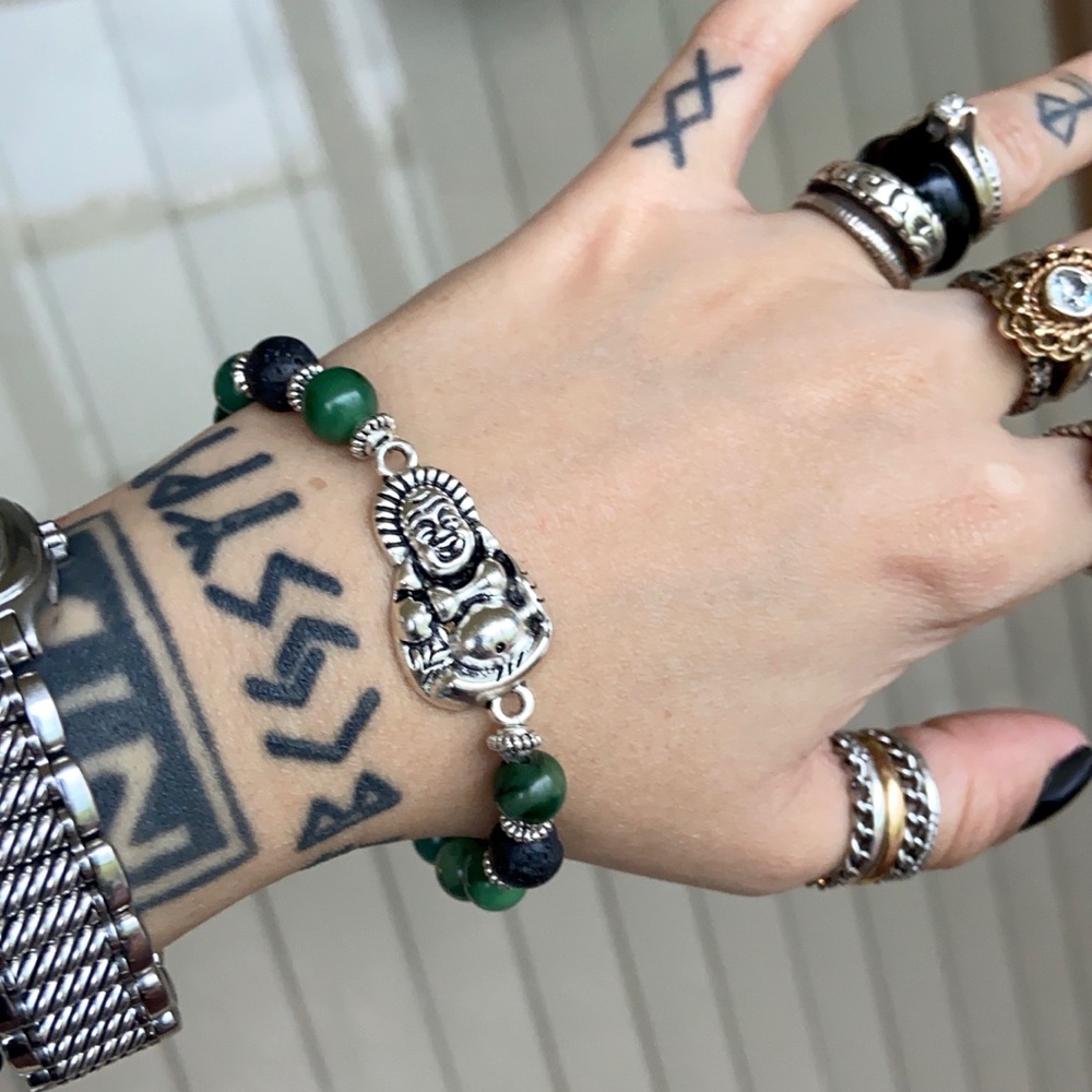 Silver buddha green agate lava rock bead bracelet - Picture 6 of 12